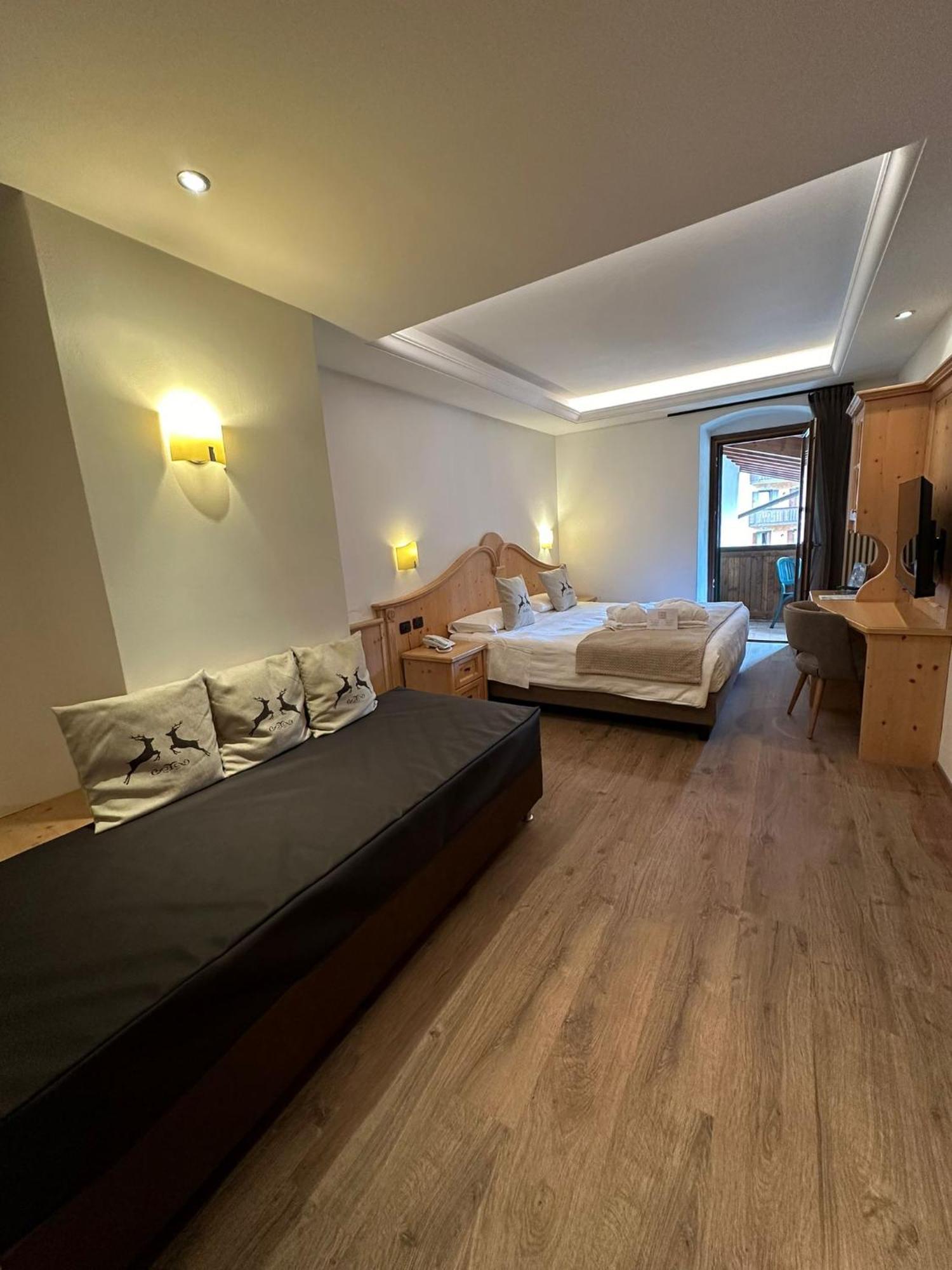 Hotel Isolabella Wellness Fiera di Primiero Kültér fotó