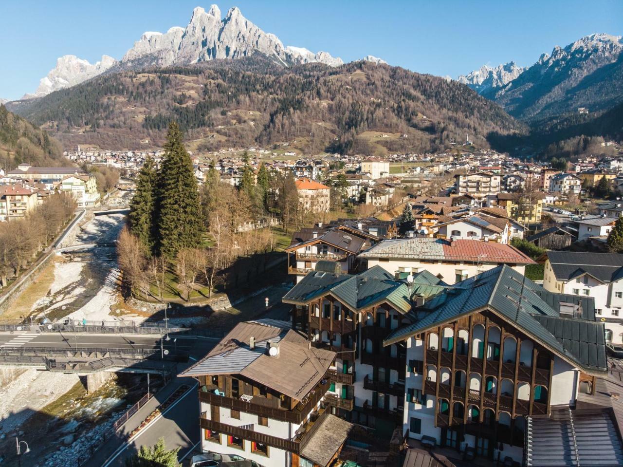 Hotel Isolabella Wellness Fiera di Primiero Kültér fotó