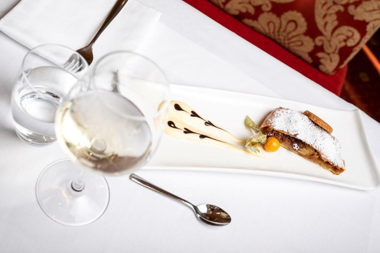 Hotel Isolabella Wellness Fiera di Primiero Kültér fotó